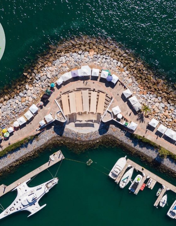 Visit La Crux Market! Nov-Apr